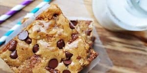 Chewy Chocolate Caramel Blondies ~ a basic blondie batter can be customized with your favorite add-ins | {Five Heart Home}