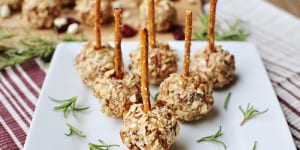 Mini Cheese Ball Bites ~ easy appetizers featuring dried cranberries, blue cheese, toasted pecans, and pretzel skewers | {Five Heart Home}