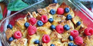 Overnight Eggnog French Toast Casserole ~ perfect, make-ahead breakfast for Christmas morning! | {Five Heart Home}