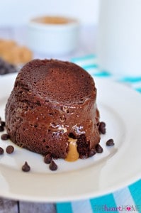 Chocolate Peanut Butter Mug Cake • FIVEheartHOME