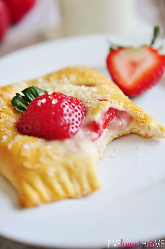 Quick & Easy Strawberry Pastries with Cream Cheese • FIVEheartHOME