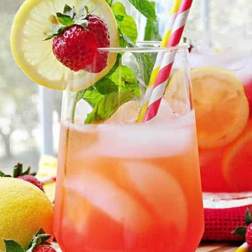 Strawberry Lemonade Mojitos {or} Faux-jitos • FIVEheartHOME