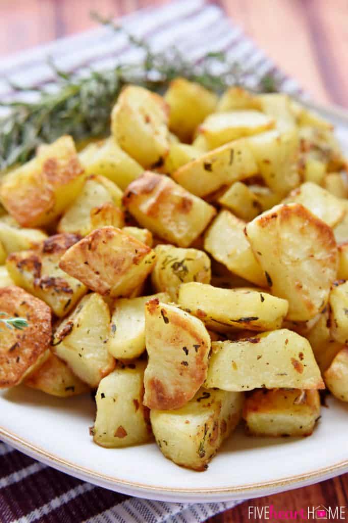 Garlic & Herb Roasted Potatoes • FIVEheartHOME