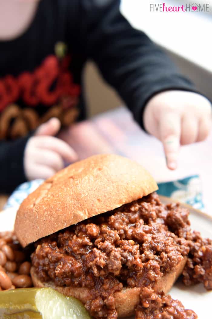 https://www.fivehearthome.com/wp-content/uploads/2015/01/Homemade-Sloppy-Joes-Natural-Sloppy-Joe-Sauce-by-Five-Heart-Home_700pxToddler.jpg