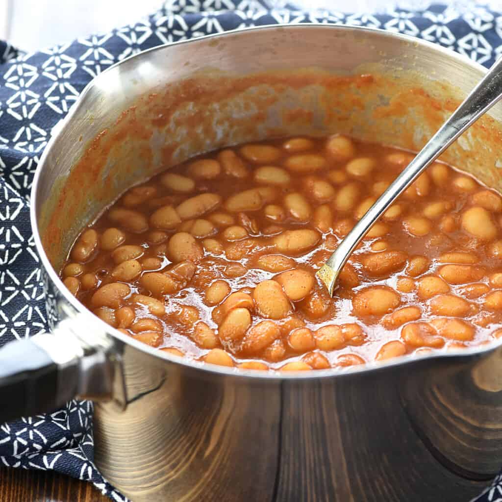 Easy Baked Beans just 5 ingredients + 10 minutes! • FIVEheartHOME