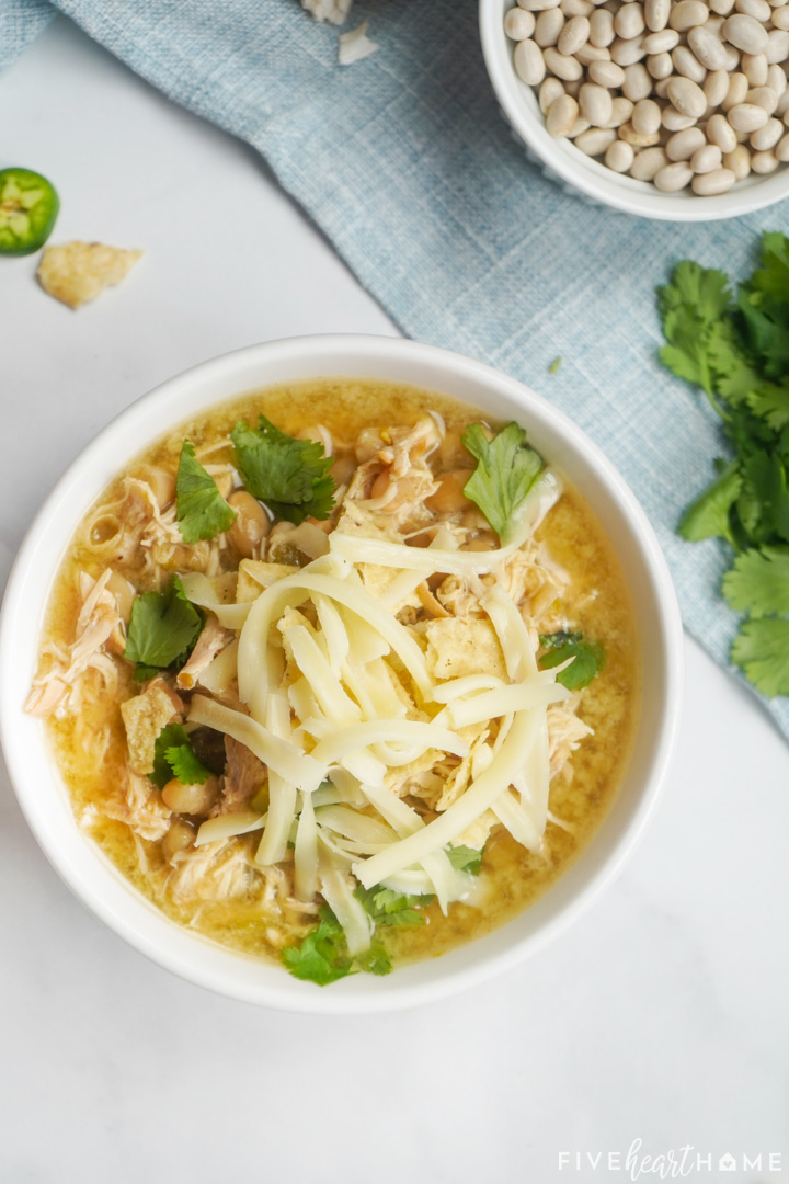 https://www.fivehearthome.com/wp-content/uploads/2022/11/White-Bean-Chicken-Chili-by-Five-Heart-Home_720px-8.jpg
