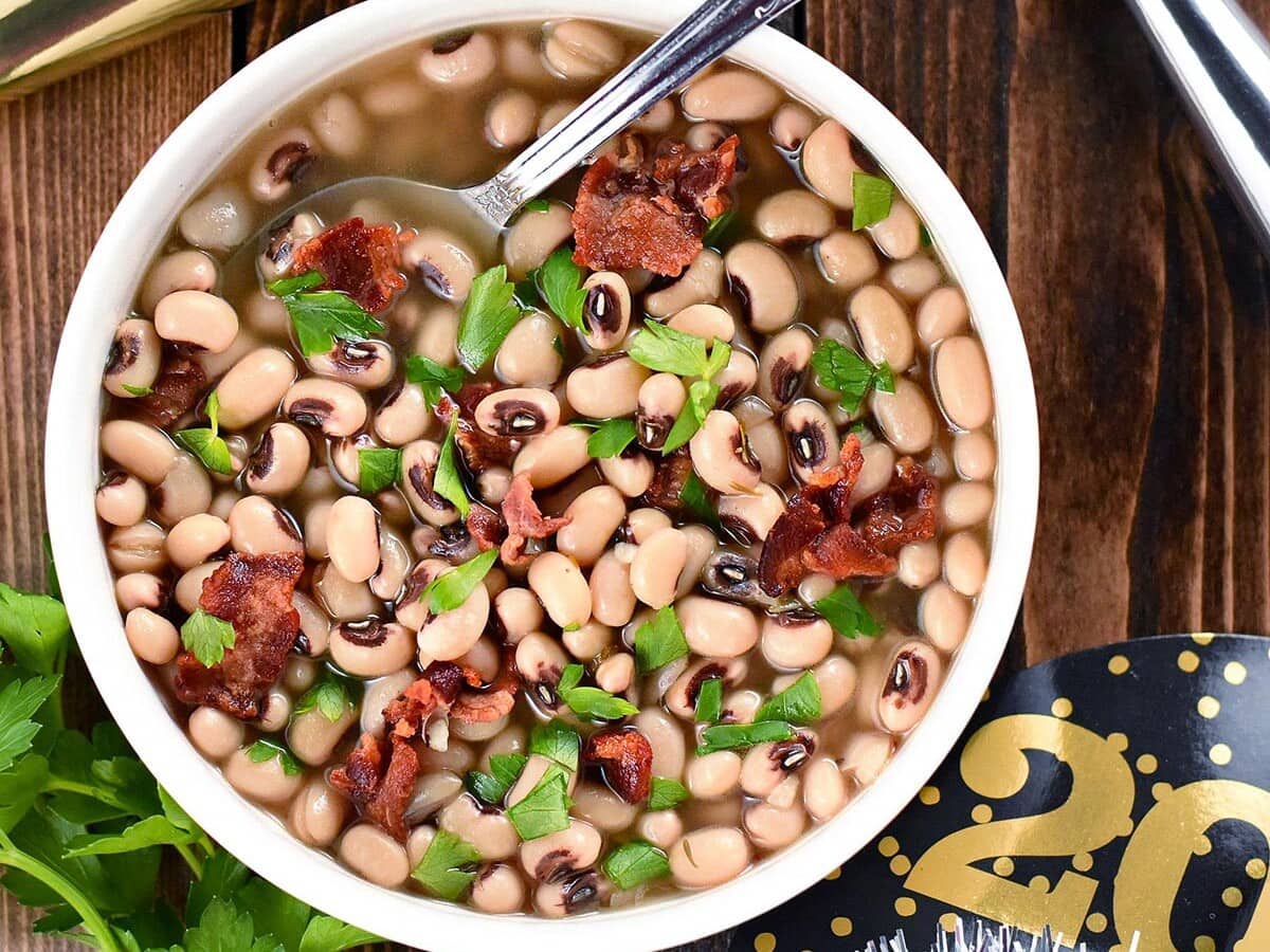 Southern Slow Cooker Black-Eyed Peas - Southern Bite