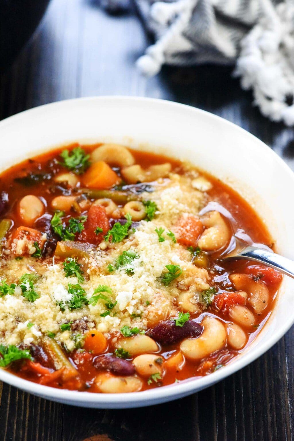 THE BEST Minestrone Soup (Easy, Healthy, Tasty!) • FIVEheartHOME